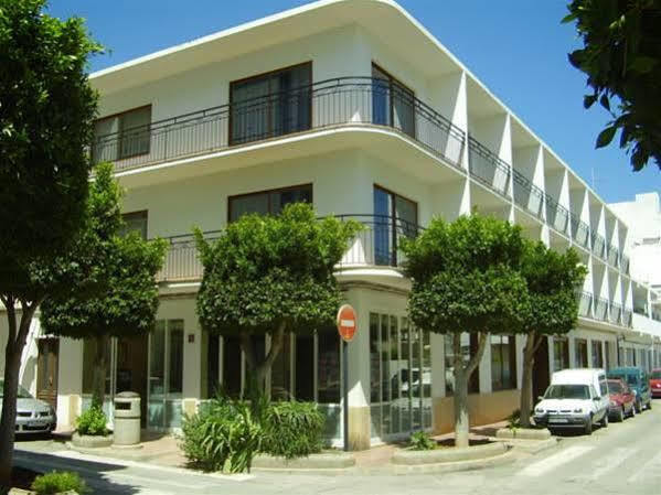 Hostal Residencia Nicolau San Antonio  Exteriér fotografie