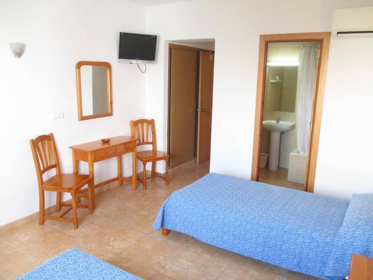 Hostal Residencia Nicolau San Antonio  Exteriér fotografie